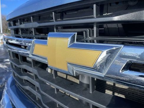 Used 2024 Chevrolet Silverado 2500 LT image 30