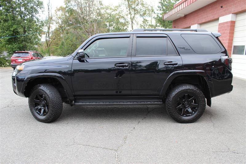 Used 2020 Toyota 4Runner TRD Off-Road Premium AWD/4WD image 2