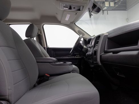 Used 2018 RAM 1500 Express w/ Express Value Package image 26