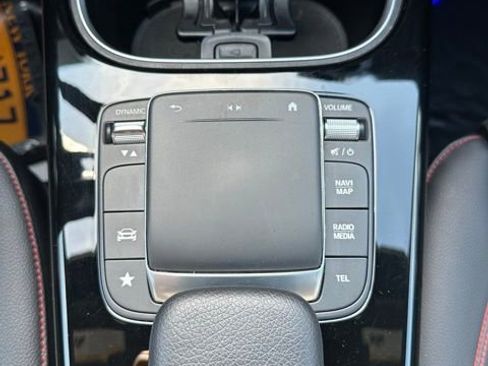 Certified 2022 Mercedes-Benz CLA 250 4MATIC image 33