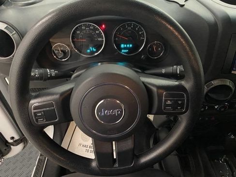 Used 2017 Jeep Wrangler Sport AWD/4WD image 24