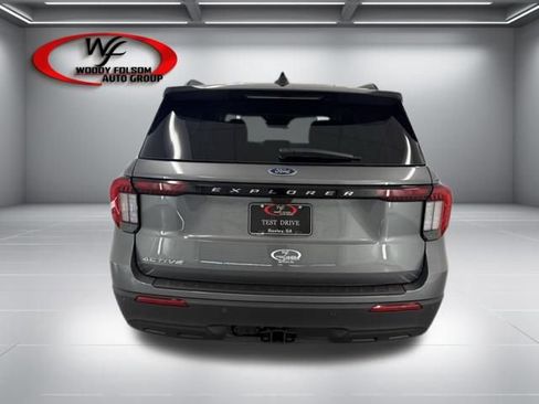 New 2026 Ford Explorer Active image 7