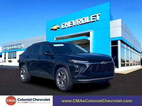 New 2026 Chevrolet Trax LT w/ Driver Confidence Package FWD image 1