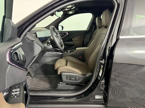 Certified 2025 BMW X3 xDrive30i w/ Premium Package image 11