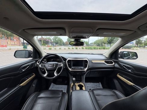 Used 2019 GMC Acadia Denali w/ Technology Package AWD/4WD image 17