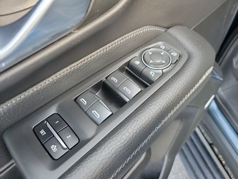 Used 2021 GMC Yukon XL Denali w/ Denali Ultimate Package image 18