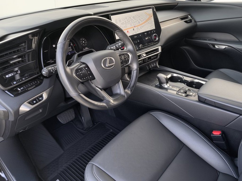 Used 2026 Lexus RX 350h w/ Convenience Package AWD/4WD image 4