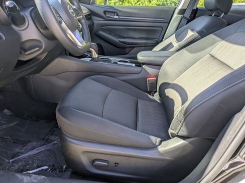 Used 2024 Nissan Altima 2.5 SV image 17