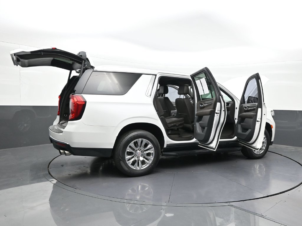 Used 2021 GMC Yukon Denali w/ Advanced Technology Package AWD/4WD image 31