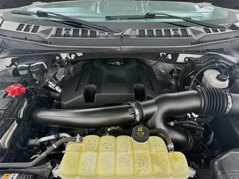 Used 2019 Ford F150 Lariat w/ FX4 Off-Road Package image 29