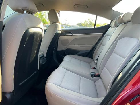 Used 2018 Hyundai Elantra SEL FWD image 17