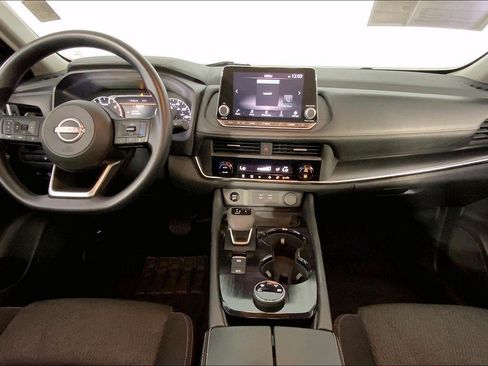 Used 2024 Nissan Rogue SV AWD/4WD image 15