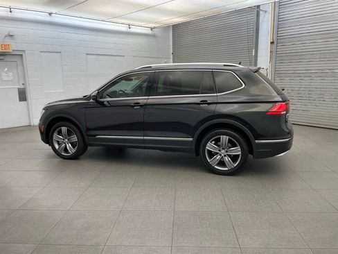 Used 2020 Volkswagen Tiguan SEL AWD/4WD image 9