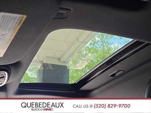Used 2017 Jeep Grand Cherokee Limited AWD/4WD image 12