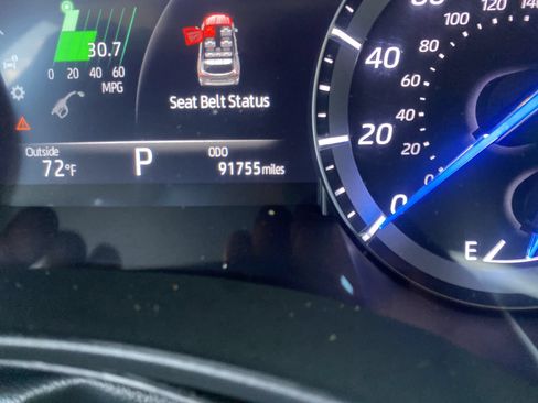 Used 2021 Toyota Highlander XLE FWD image 21