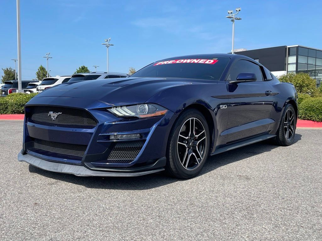 Used 2019 Ford Mustang GT RWD image 3