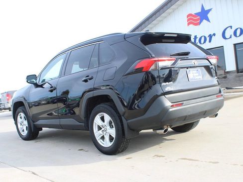 Used 2021 Toyota RAV4 XLE w/ XLE Grade Weather Package image 7