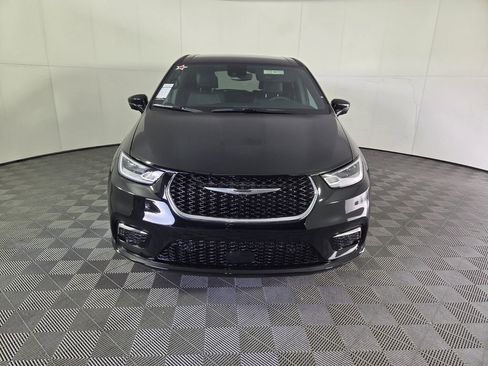 New 2026 Chrysler Pacifica Select FWD image 3