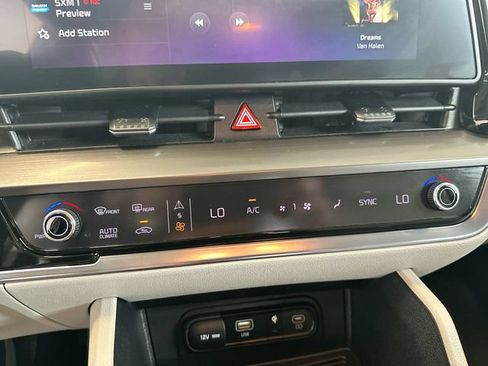 Certified 2023 Kia Sportage EX FWD image 18