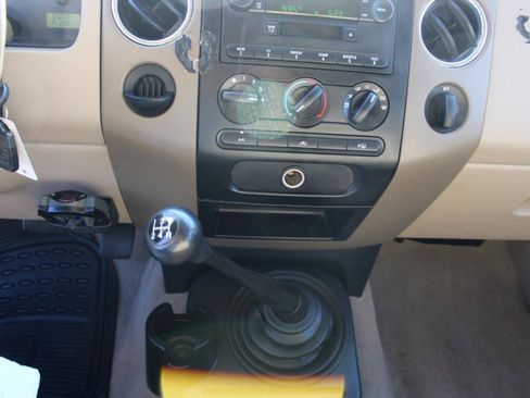 Used 2005 Ford F150 STX RWD image 9