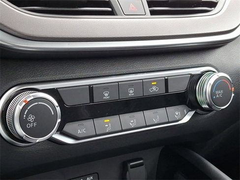 New 2025 Nissan Altima 2.5 SR image 13