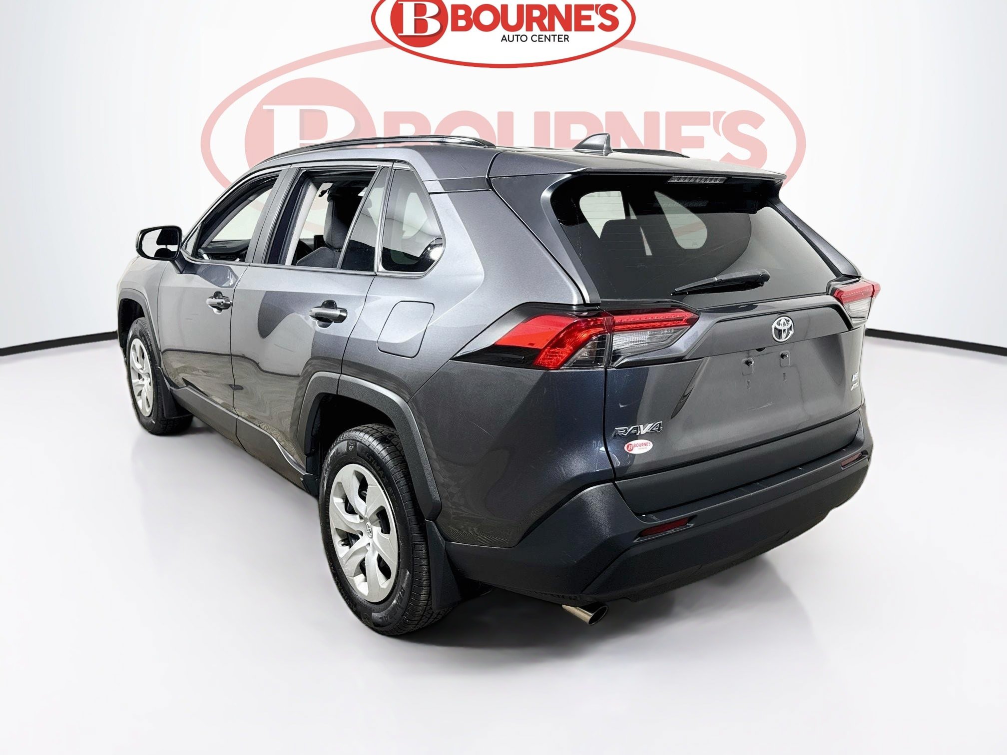 Used 2021 Toyota RAV4 LE AWD/4WD image 6