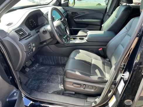 Used 2024 Honda Ridgeline TrailSport image 2