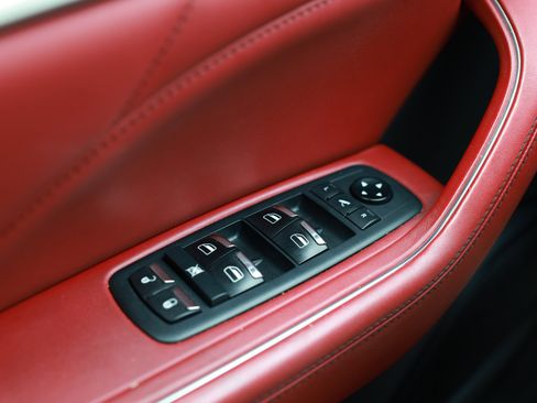 Used 2022 Maserati Levante Modena image 56