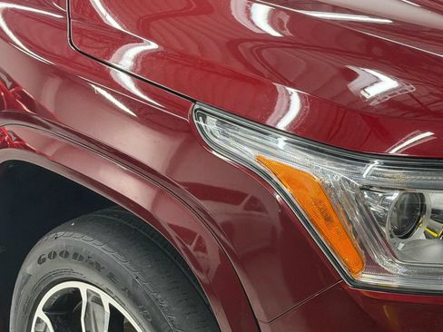 Used 2017 GMC Acadia Denali w/ Technology Package FWD image 6