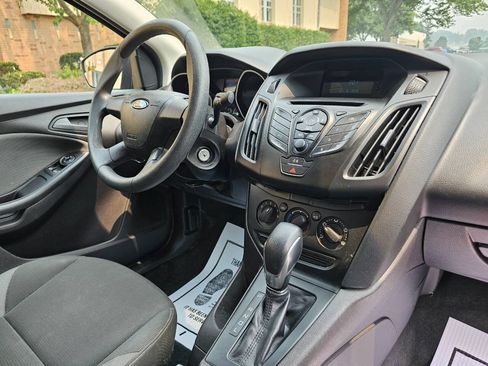 Used 2014 Ford Focus S FWD image 27