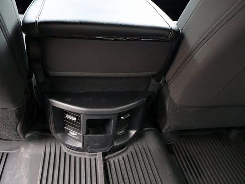 Used 2024 RAM 2500 Tradesman w/ Chrome Appearance Group image 15