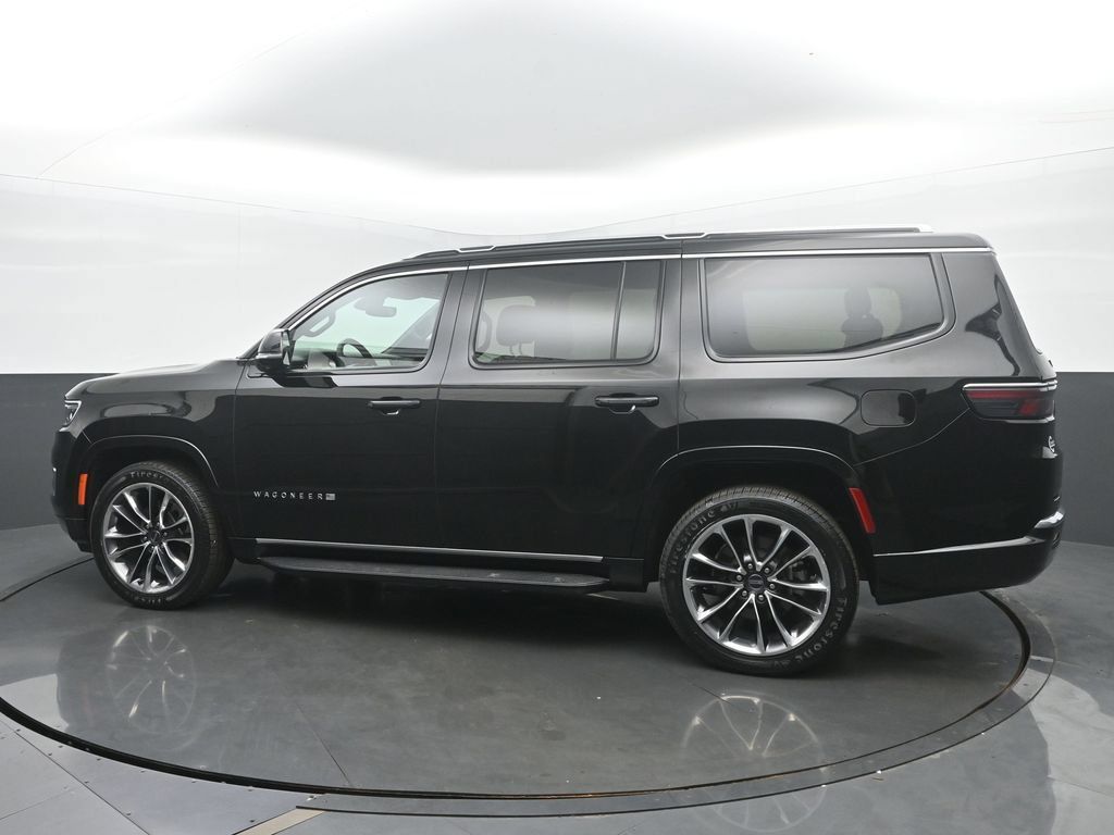 Used 2024 Jeep Wagoneer Series II w/ Premium Group I AWD/4WD image 3
