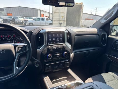 Used 2021 Chevrolet Silverado 1500 LT Trail Boss w/ Convenience Package II AWD/4WD image 17