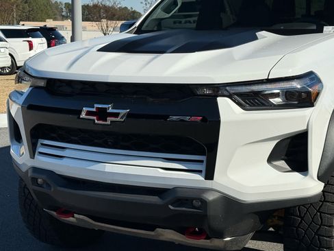 Used 2023 Chevrolet Colorado ZR2 w/ ZR2 Convenience Package III image 10