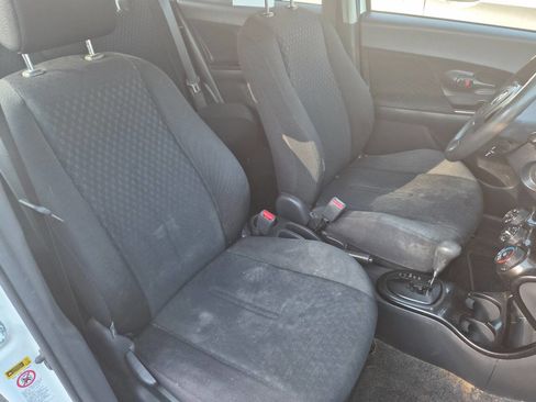 Used 2010 Scion xD image 9