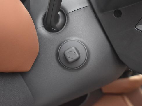 New 2026 Nissan Pathfinder Platinum image 30