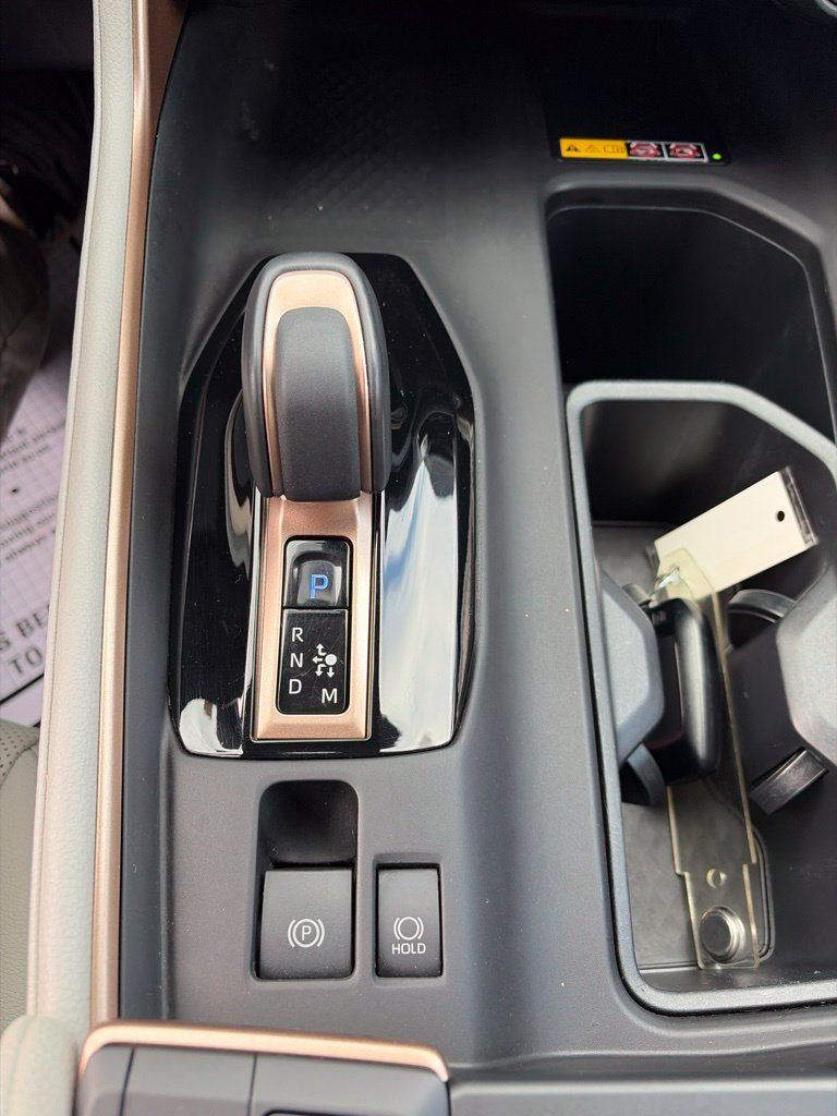 Used 2024 Toyota Grand Highlander AWD Hybrid image 34