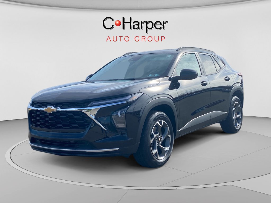 Used 2024 Chevrolet Trax LT w/ Sunroof Package FWD image 7