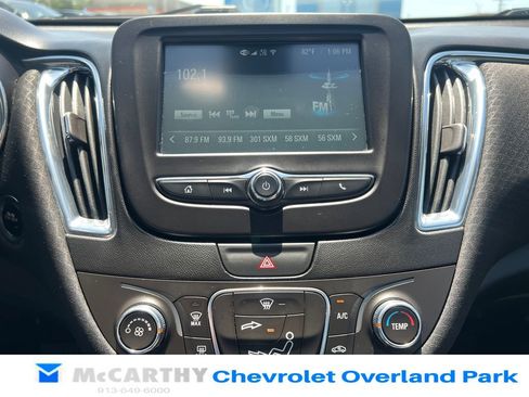 Used 2018 Chevrolet Malibu LT FWD image 14