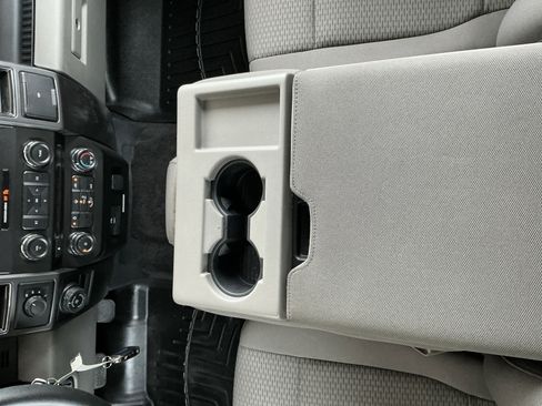 Used 2017 Ford F150 XLT w/ Trailer Tow Package image 11