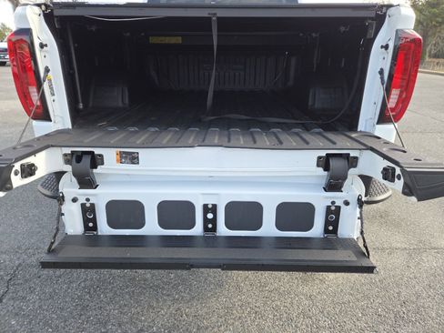 Used 2023 GMC Sierra 1500 SLT w/ SLT Premium Package image 23