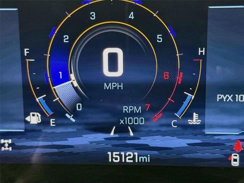 Used 2025 Chevrolet Traverse Z71 AWD/4WD image 2