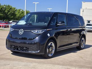 New 2025 Volkswagen ID. Buzz Pro S video 2