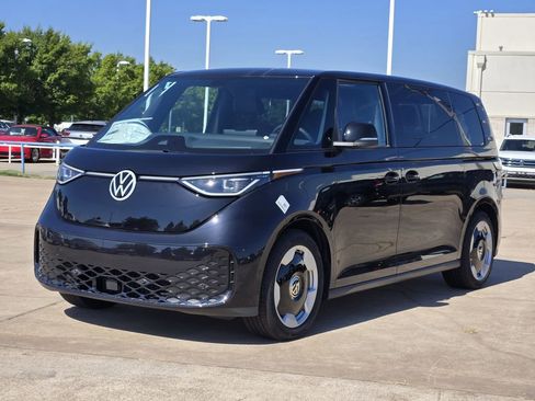New 2025 Volkswagen ID. Buzz Pro S image 2