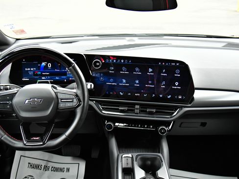 Used 2024 Chevrolet Equinox EV RS FWD image 45
