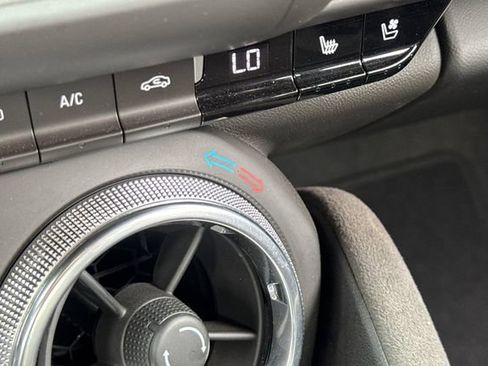 Used 2018 Chevrolet Camaro ZL1 image 26