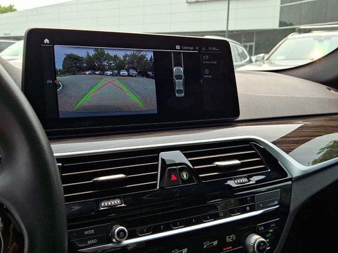 Used 2023 BMW 530i xDrive w/ Premium Package AWD/4WD image 18