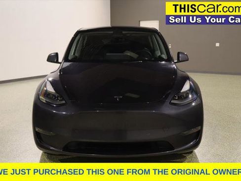 Used 2024 Tesla Model Y Long Range AWD/4WD image 2