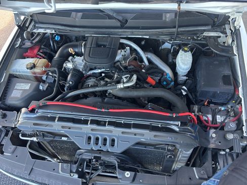 Used 2011 Chevrolet Silverado 3500 LT image 27