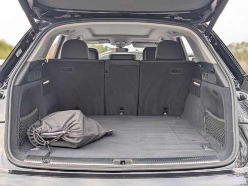 Used 2024 Audi Q5 e Premium Plus image 19